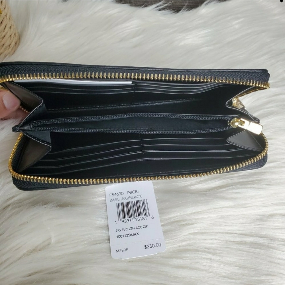 COACH MEDIUM CHARLIE BACKPACK AND WALLET COMBO - Picture 7 of 8
